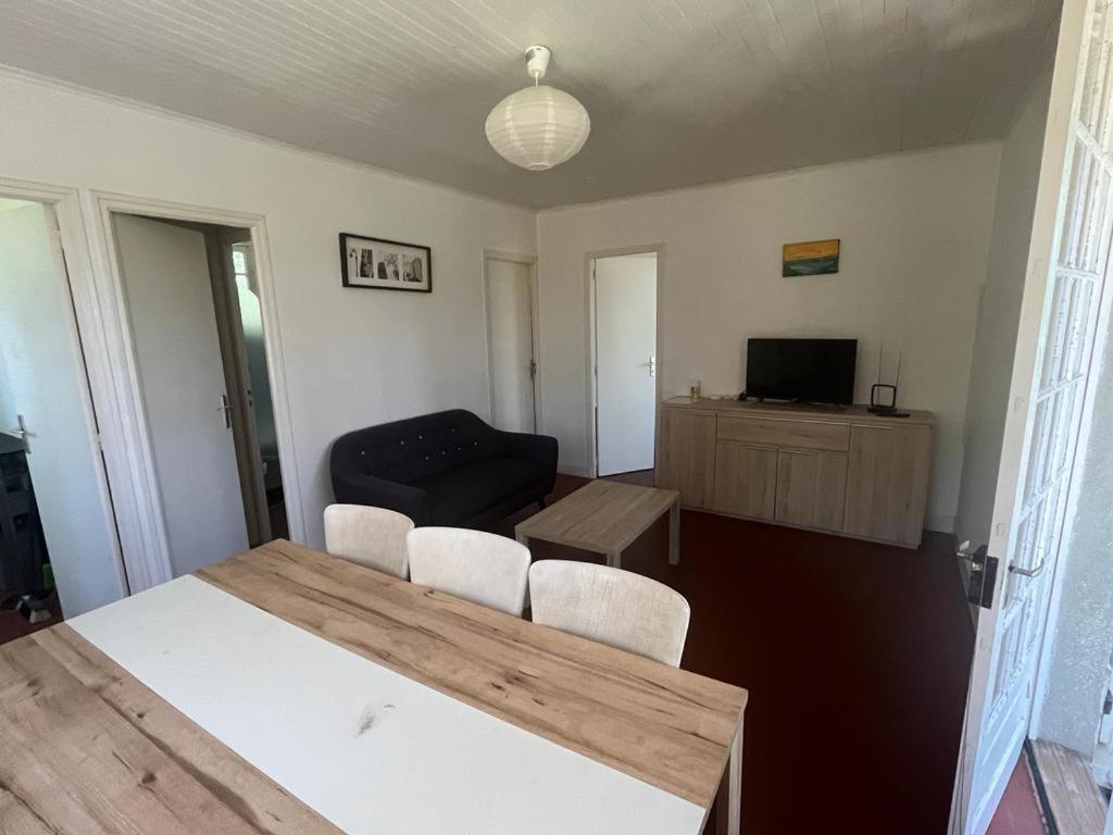 La Colline Aux Chalets, Jaccuzi, Sauna Saint-Chamarand Ngoại thất bức ảnh